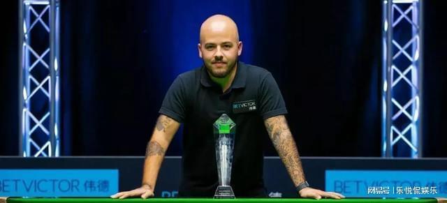 火箭与开拓者交易四名球员及选秀权，换得阿夫迪亚，以解决薪资压力和阵容调整。