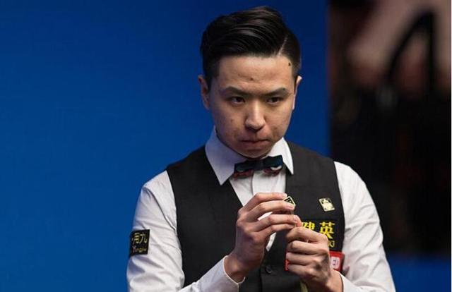 罗克回应转会传闻：我在帕尔梅拉斯很开心，只想留在这里