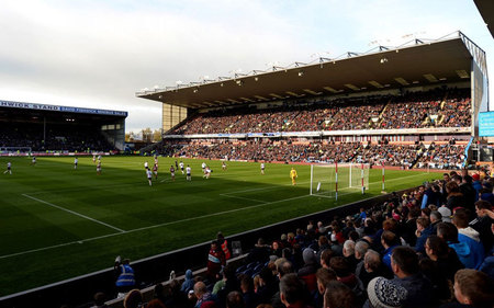 而球迷们也 而球迷们也